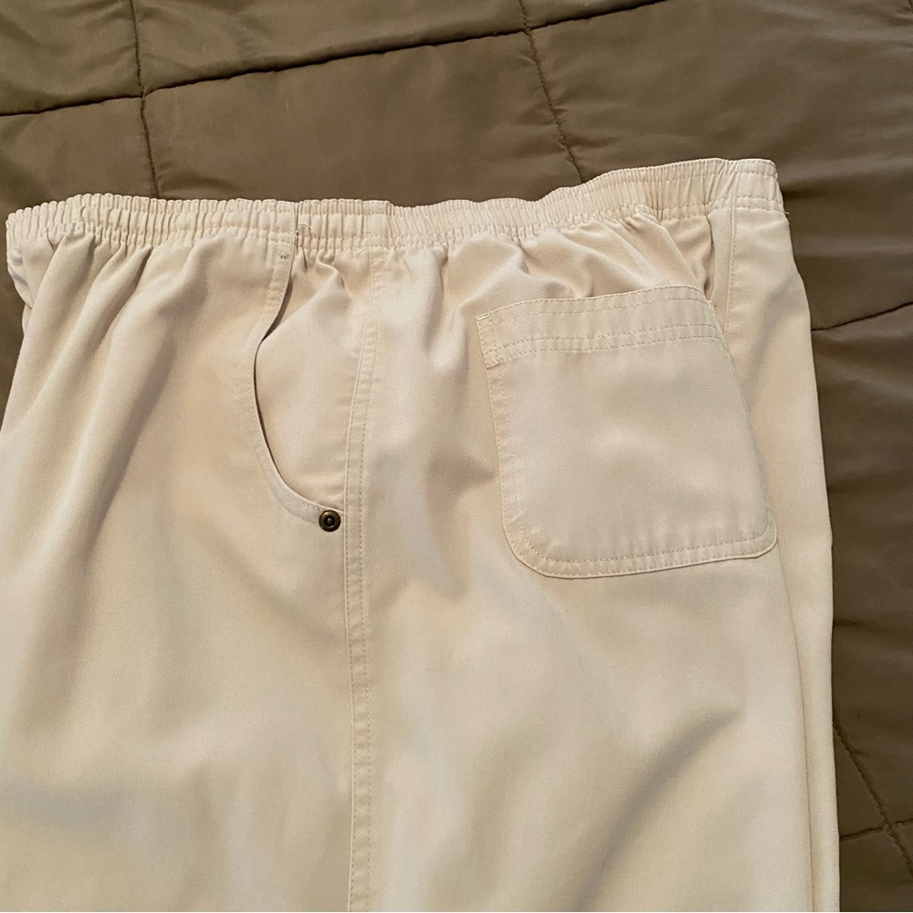 👗 Cream Elastic Waist Pants - Picture 2 of 8
